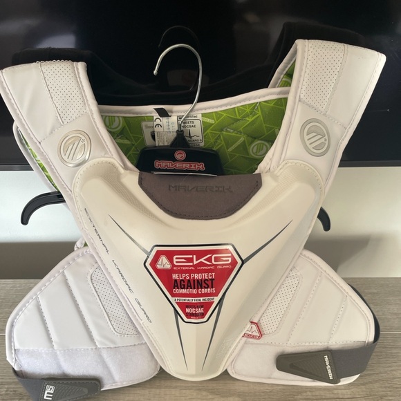 Lacrosse by Maverik Chest Protector Size Large BNWT - Picture 2 of 7